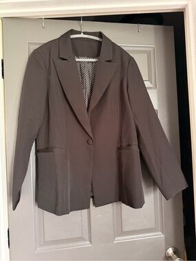 Women’s Single-Button Black Blazer Jacket